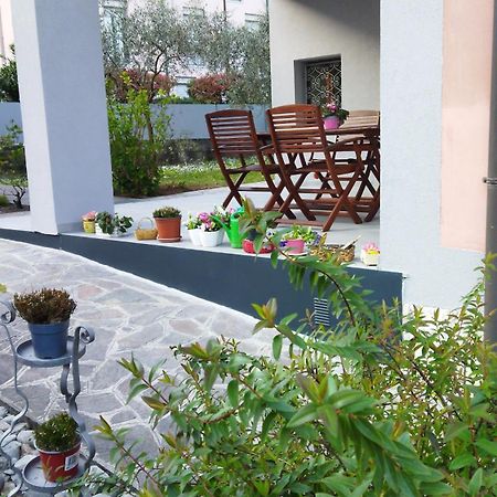 Appartamento Rose Garden House Wi-Fi Riva del Garda Esterno foto
