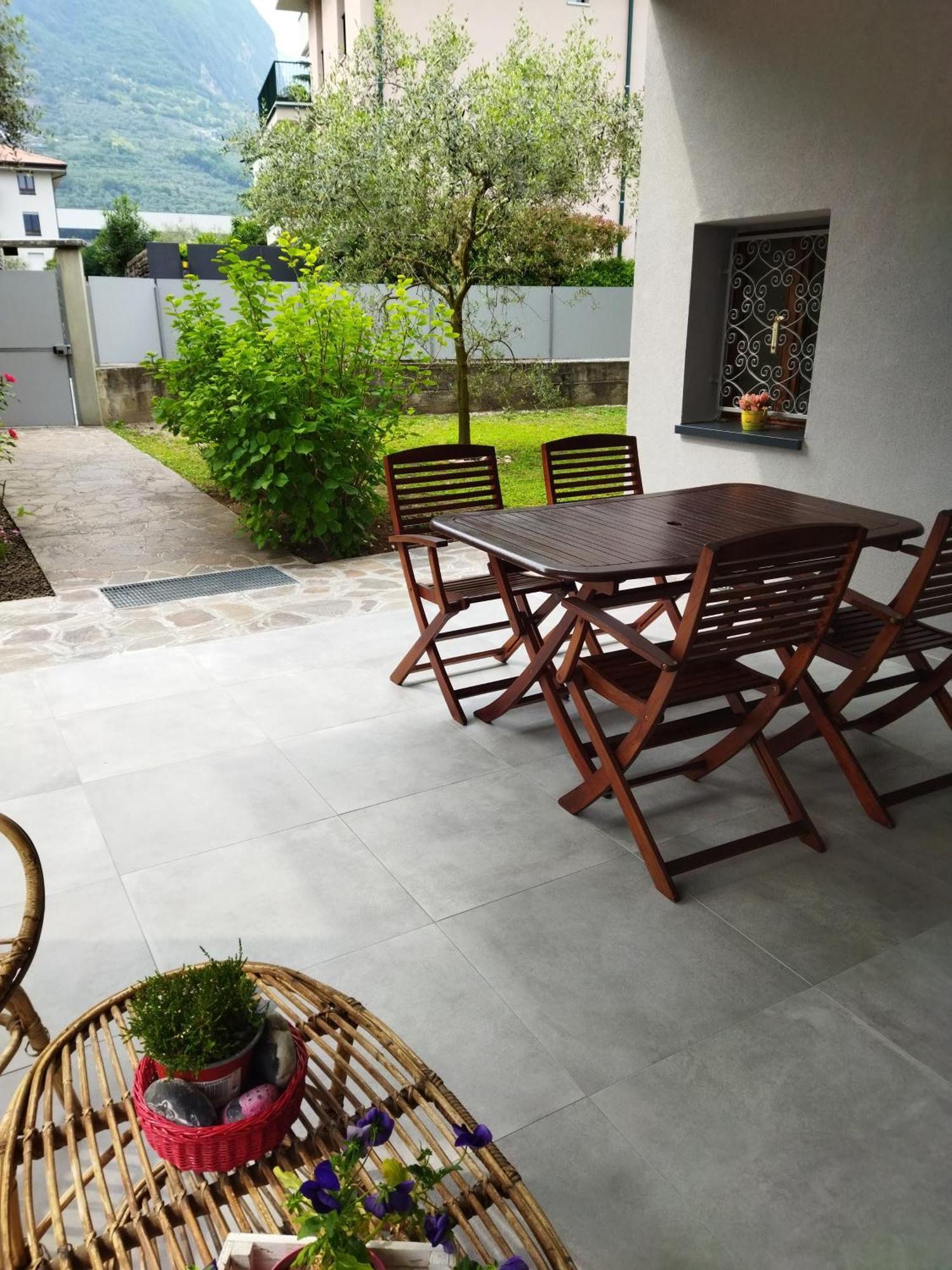 Appartamento Rose Garden House Wi-Fi Riva del Garda Esterno foto