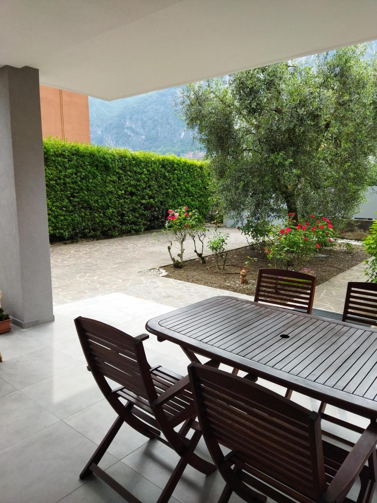 Appartamento Rose Garden House Wi-Fi Riva del Garda Esterno foto